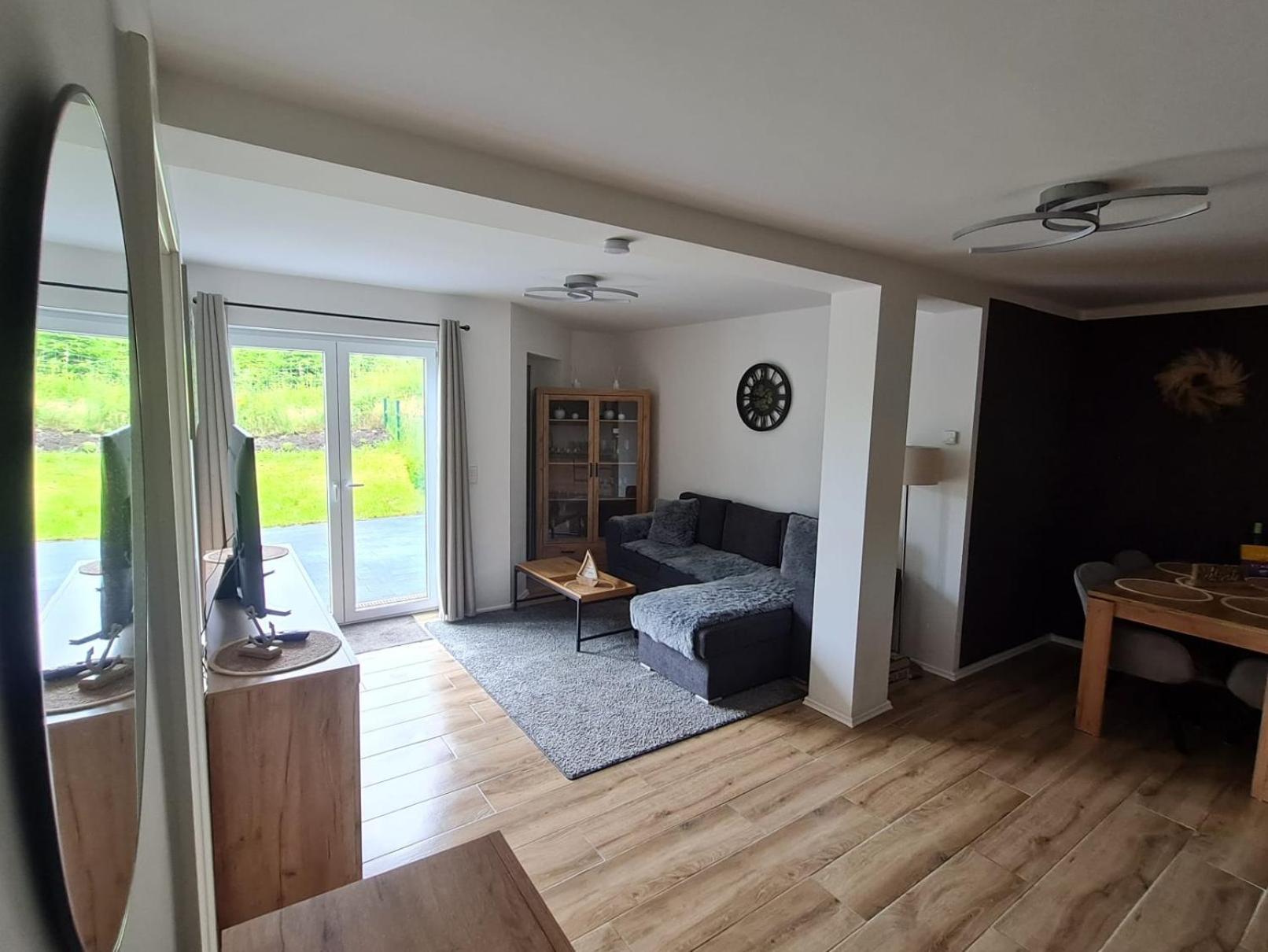 Greenhouse Living Apartment Nivis Mit Garten - 4 Minuten Nach Winterberg - Wandern, Mountainbike Fahren - Natur Geniessen Medebach Camera foto