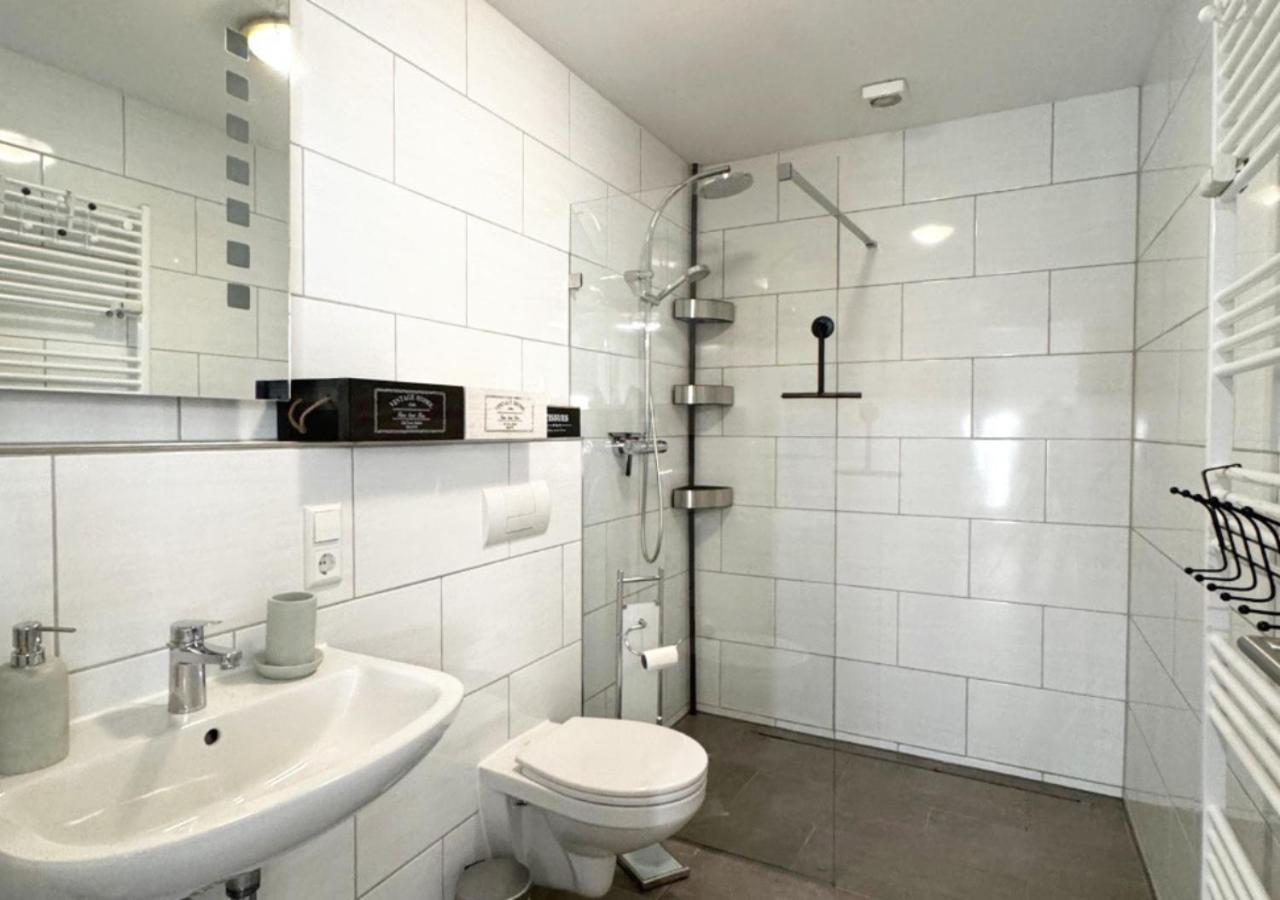 Greenhouse Living Apartment Nivis Mit Garten - 4 Minuten Nach Winterberg - Wandern, Mountainbike Fahren - Natur Geniessen Medebach Esterno foto