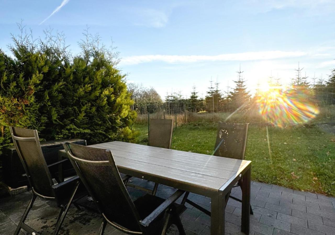 Greenhouse Living Apartment Nivis Mit Garten - 4 Minuten Nach Winterberg - Wandern, Mountainbike Fahren - Natur Geniessen Medebach Esterno foto